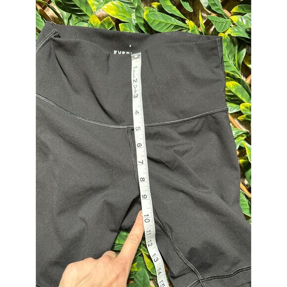 Everlane PERFORM Black Biker Shorts Size Small 8" Inseam - Picture 8 of 8